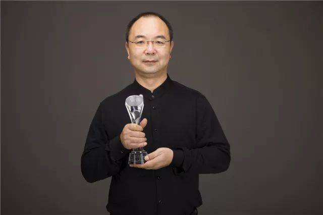 《秦岭夜话》陪伴我们的那些夜晚,今天,只为他投票!