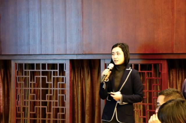 草根知本总裁助理,财务总监李心为大家分享集团总体业绩,预算管理