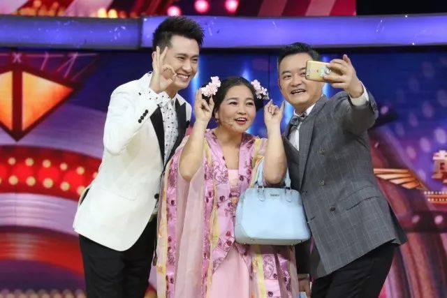 象山网红"咩咩羊"阿姨上cctv黄金100秒,搭档黄金兄弟上演唐朝宫廷大戏