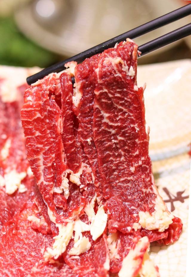 老板说真正的汕头人一定是要吃它的,所以吊龙是老客必点榜榜首,不仅