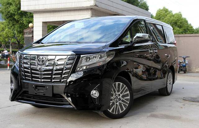 最贵的"面包车",宝马7系的价格,加价十万还买不到!