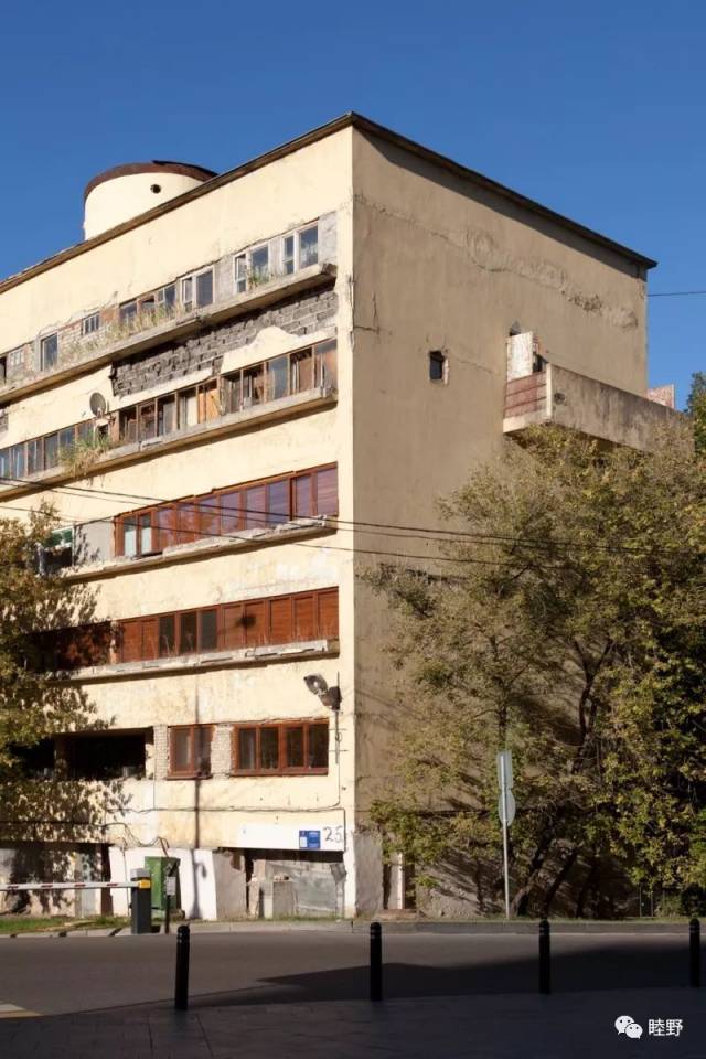乌托邦建筑里的共享艺术生活