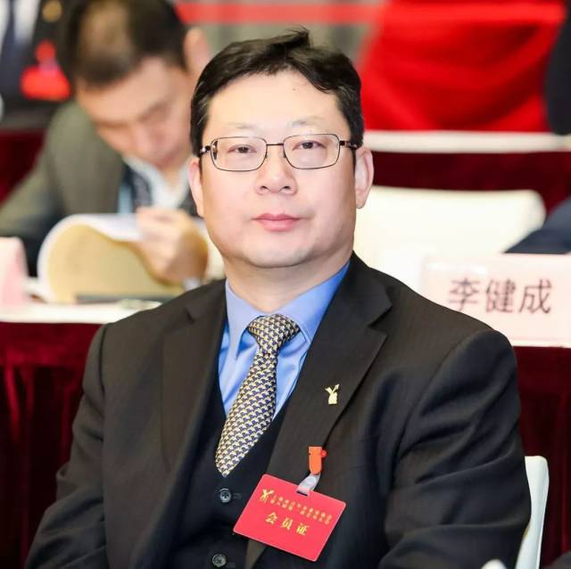 青企协会长传递企业家精神接力棒