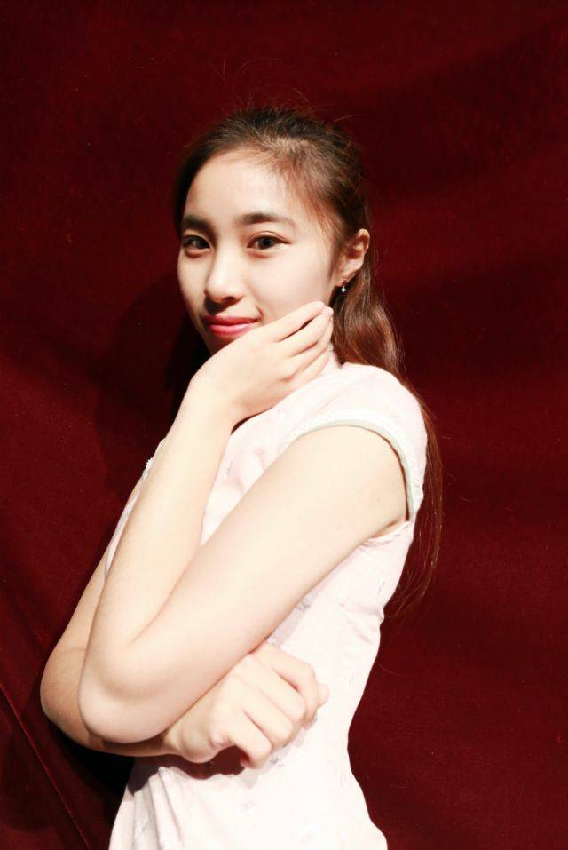 赵怡  饰 房东太太