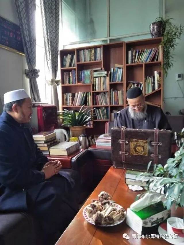 马阿布杜拉,高中毕业,出生于七十年代青海循化阿訇世家,曾得到著名的