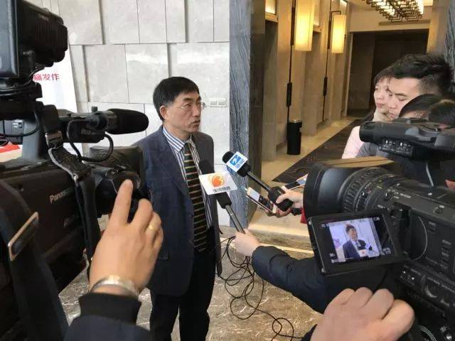 论坛中,唐礼江介绍,心脑血管病领域在2017年涌现了许多前沿研究成果