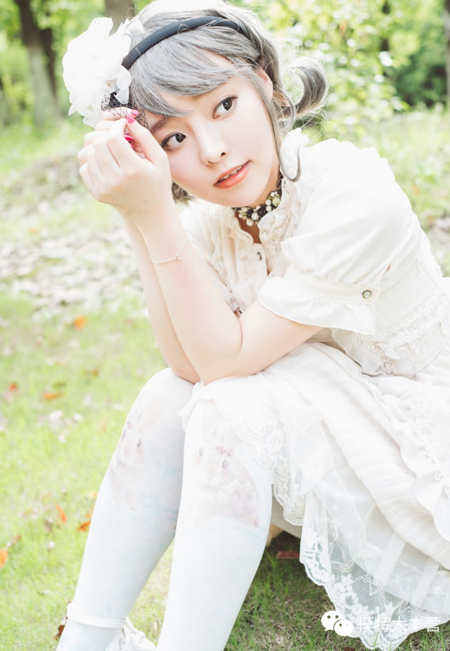 柳侑绮变身洛丽塔美少女,可爱 甜美双重魅力