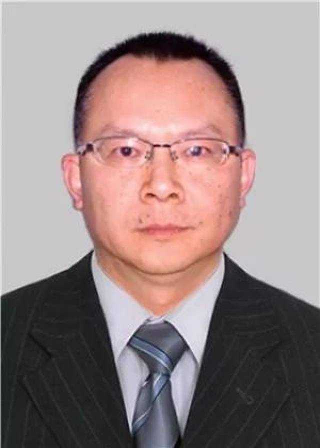 中共党员,2008年12月参加工作,历任盐津县国家保密局局长(副科级)