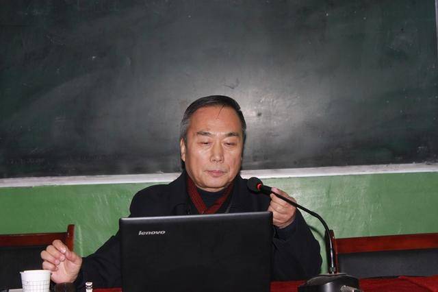 知名作家陈嘉瑞应蒲城作协之邀赴当地做《小品文的欣赏与创作》讲座