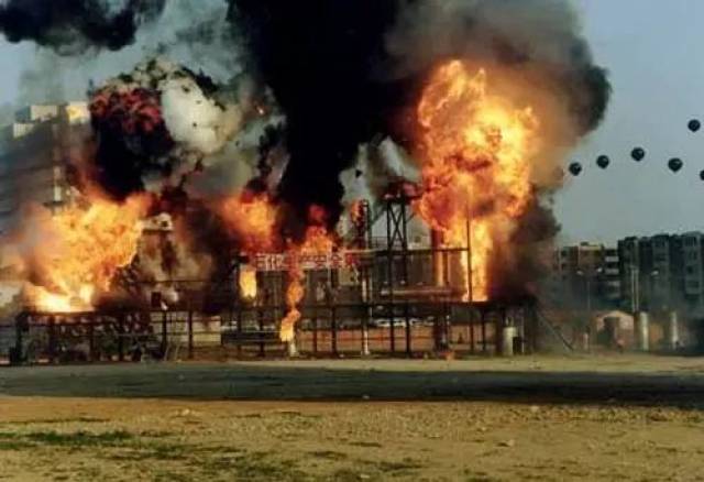 可燃混合物,导致火灾甚至爆炸事故 对于石化企业 静电安全防护的主要