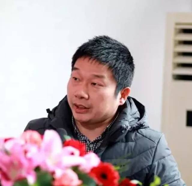 普迹镇金江完小校长 潘向阳