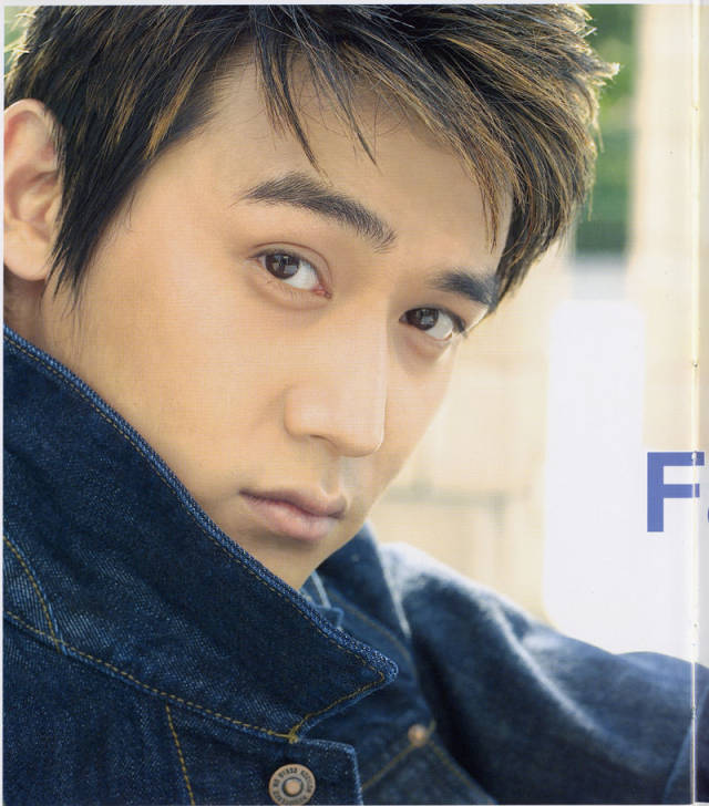 看到男神陆毅他的女装,估计当红女星都会自愧