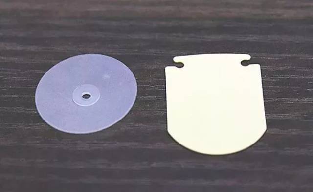 无 3m 系列的气阀开合状况优于其他有气阀的口罩 下图分别是绿盾m95