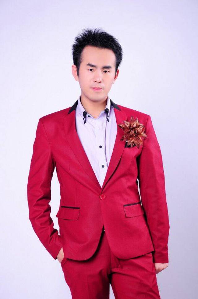 独家专访mr小白老师,不一样的时尚达人之张百强