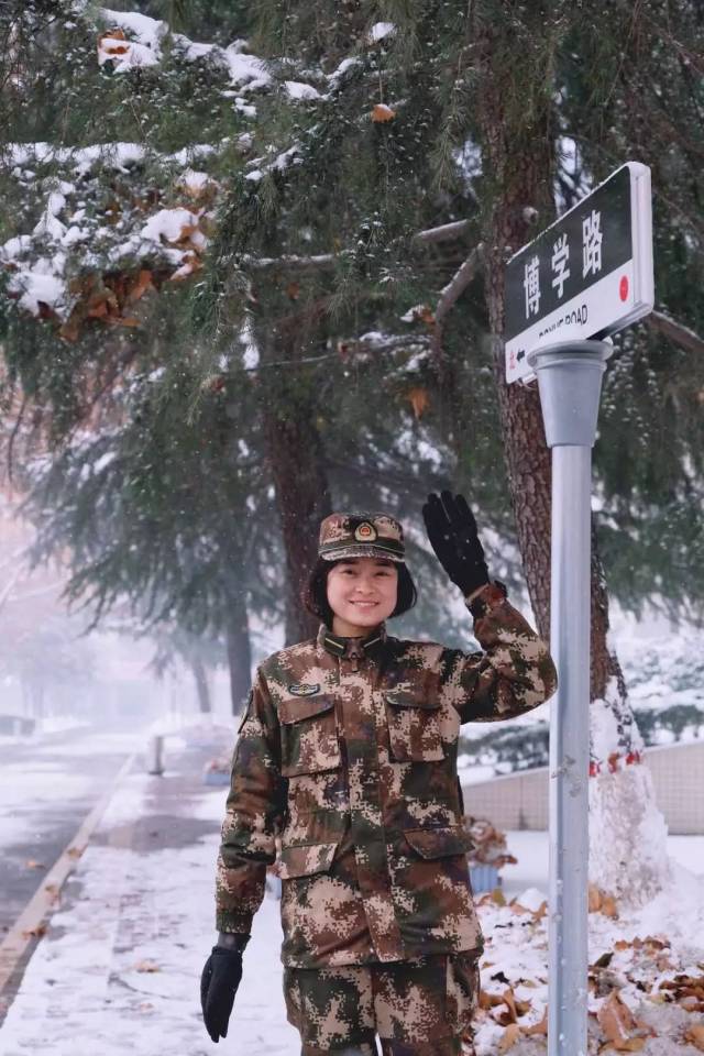 武警工程大学女学员图片