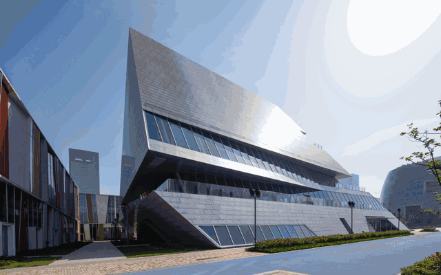 冰雪城堡,进口年货市集,台湾风情馆,还有1折起畅购|宏泰广场开业