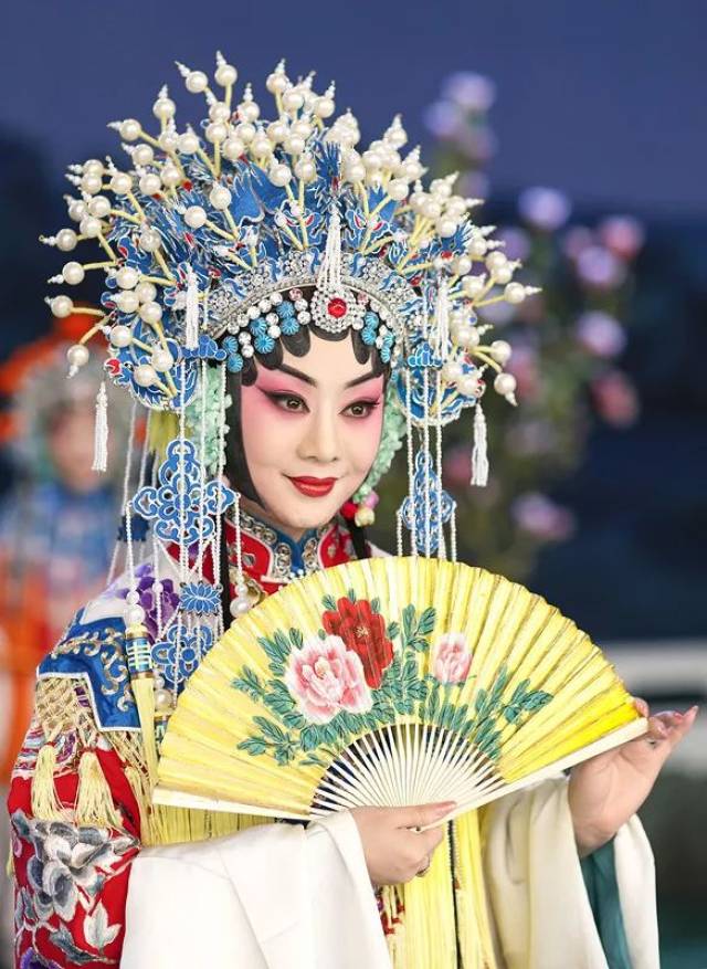 【国粹】李胜素京剧京歌集锦,收藏起来,慢慢听!