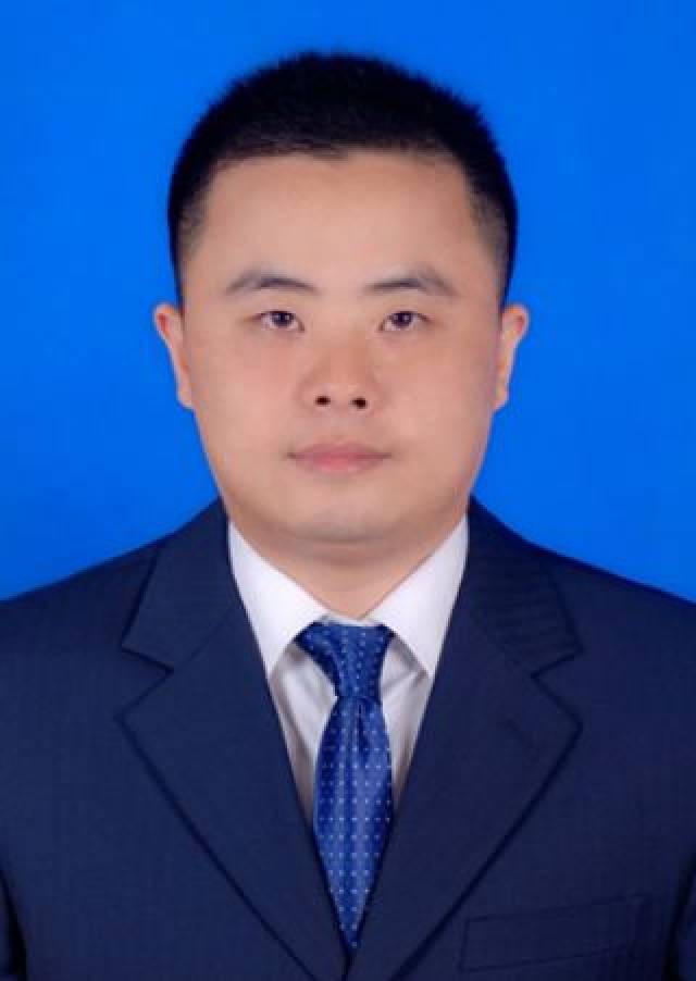 热烈祝贺刘启全票当选陆川县人民政府县长,这是陆川人民的福气