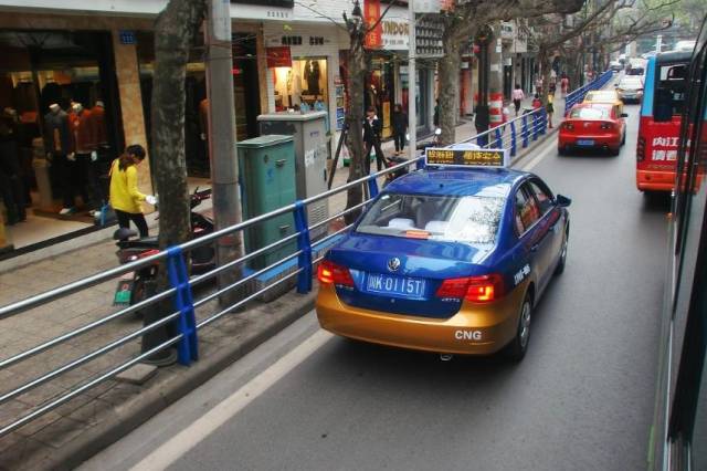 内江市再添218辆出租车,起步价会涨吗?