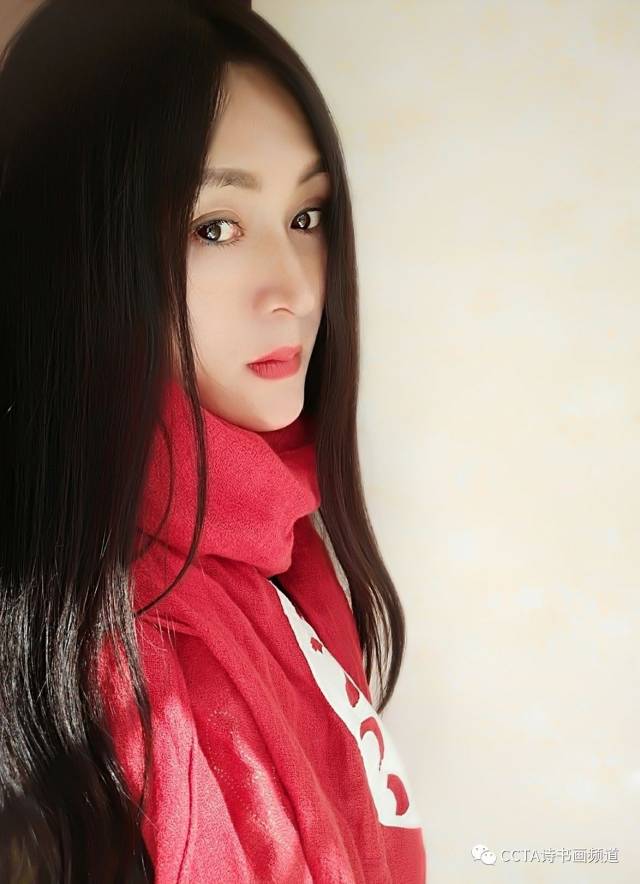 长江诗人唐月你拉起自己的手说我们到外面走走吧