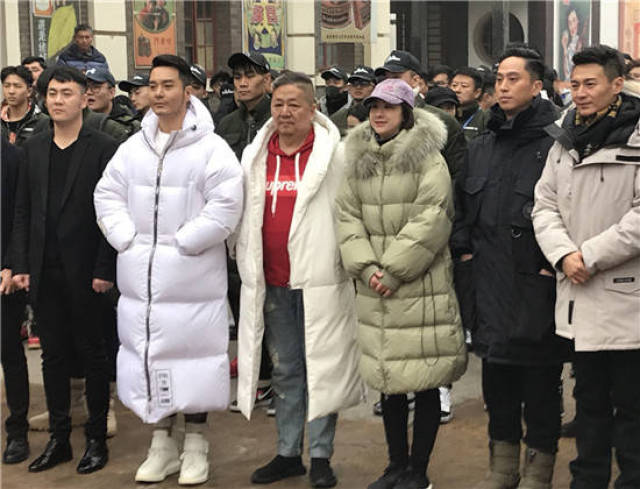 高升中,于琪导演,汇聚了穆婷婷,王铭铎,李宗翰,苗圃等众多实力演员的