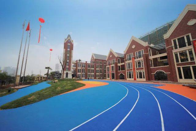 快来看,实艺国际幼儿园开园有惊喜!火爆现场超出想象!