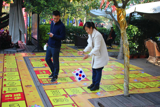 【社区活动】真人版大富翁,投骰子当土豪||谁是今天的幸运"大富翁"