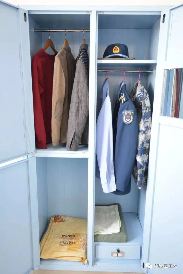 内务老学长们"回炉"并非"重造",他们大多已经是空军部队通信营营长,副