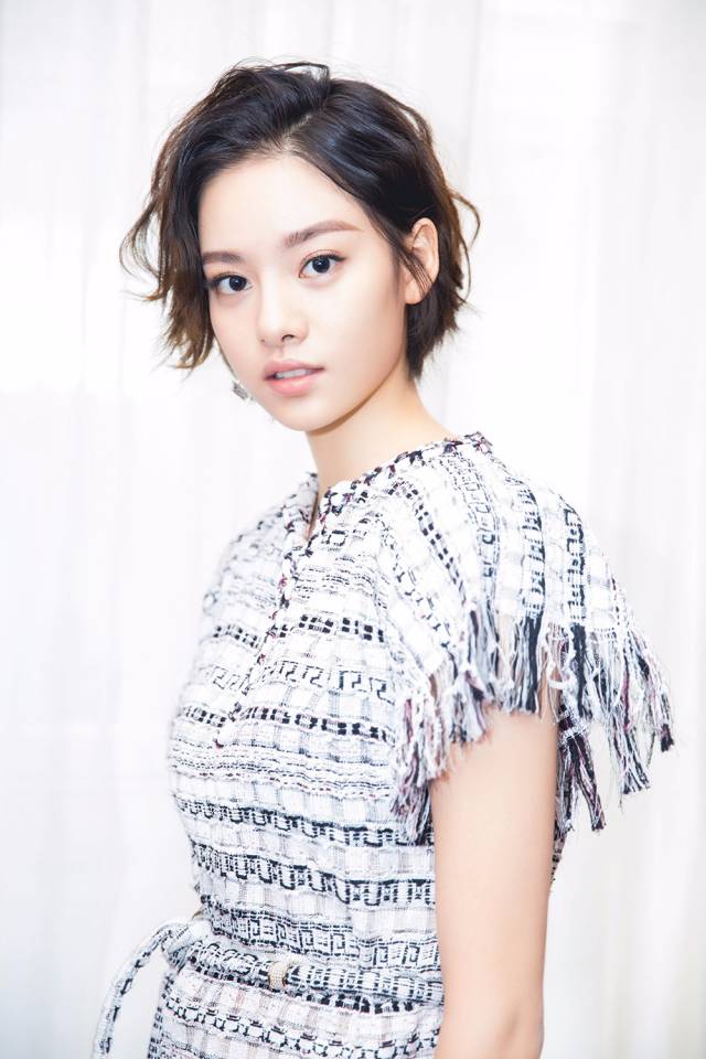 张艺上:微博上随性活泼的96后"佛系"小花,讲起业