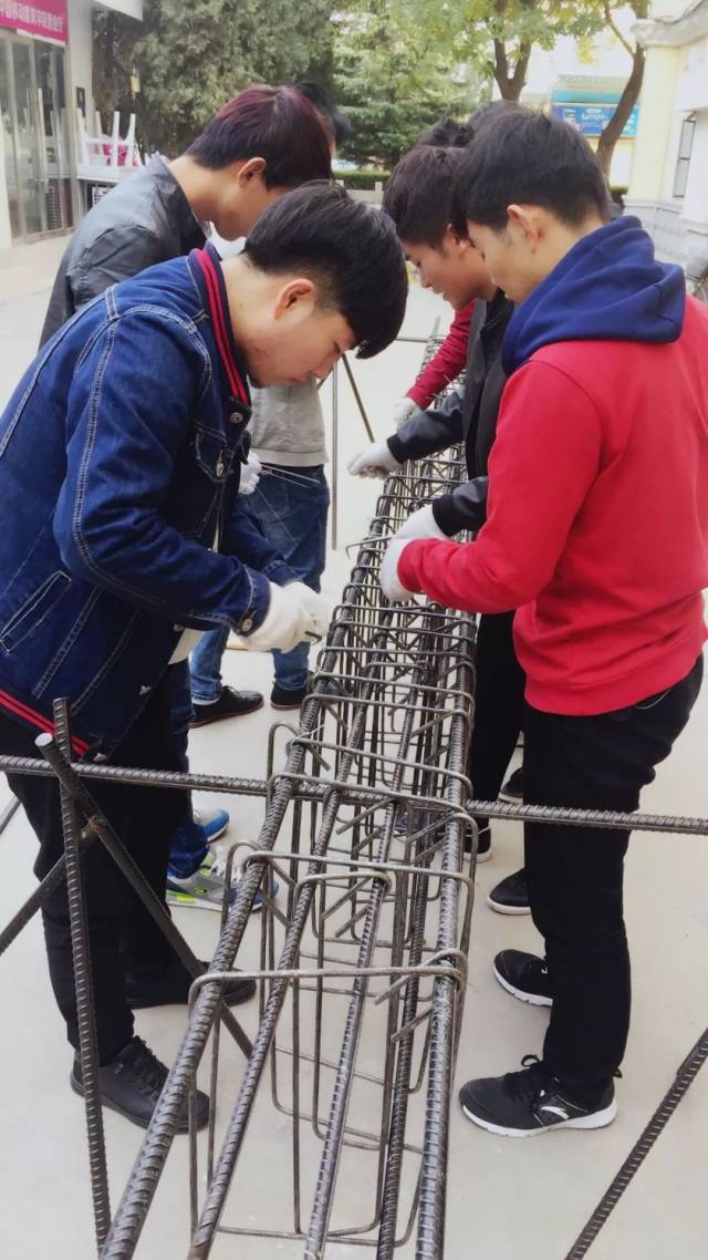 建筑构造与识图,建筑力学,建筑工程测量,autocad,建筑结构与抗震,专业