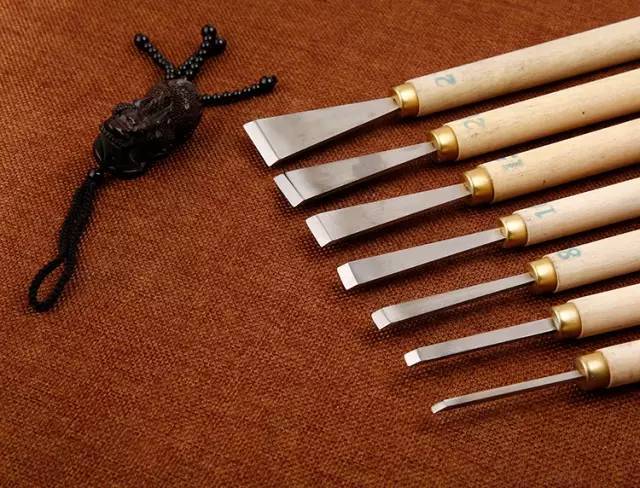 传统手工木雕刀的种类与用途图解