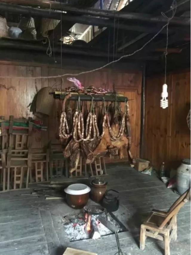 苗族火塘,侗族火塘,彝族的火塘_大山谷图库