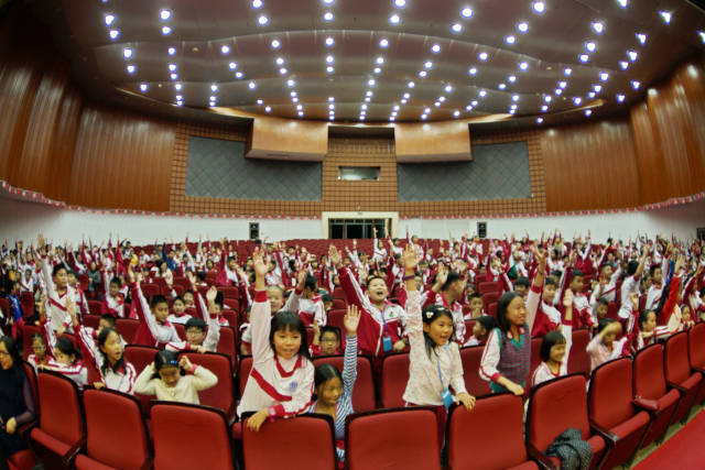 广州番禺东城小学图片