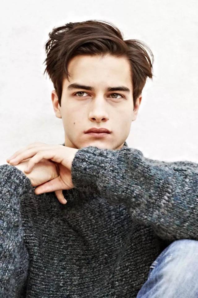 寸头肌肉男模Aleksandar Rusic 代言Armani内裤