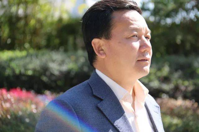 诗▏李长平:去峨足