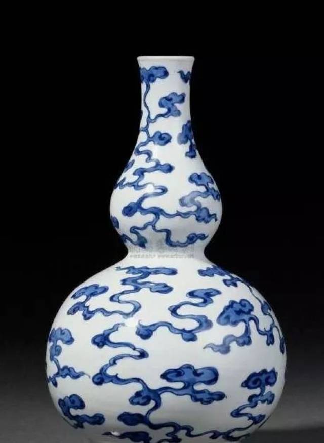 10,康熙青花瓷器的造型是清代青花瓷器中造型最为丰富的一个时期,形式