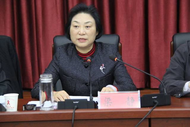 梁静赴平舆县开展扶贫慰问调研民营企业再献爱心