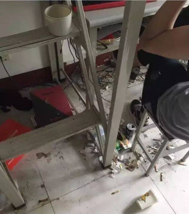 大学最脏乱差宿舍评级,你的是哪个阶段?