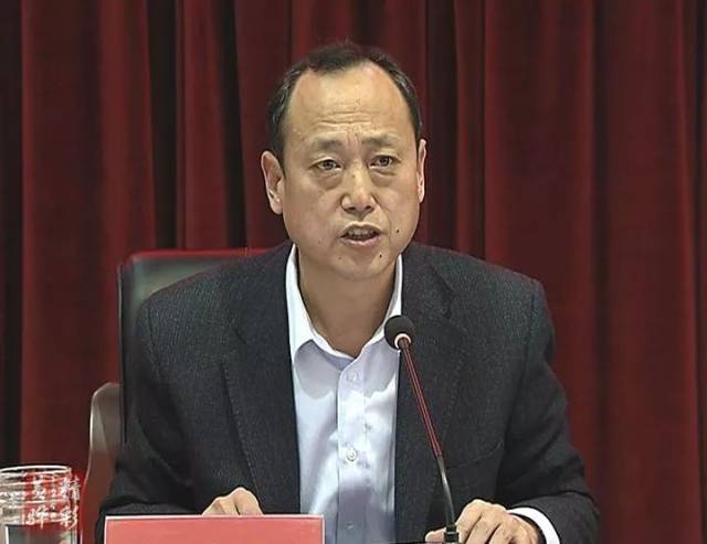 市委书记朱春燕就全市大气污染综合治理工作强调了三点意见.