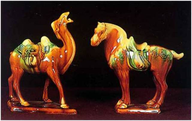 中国唐三彩 唐三彩]关于唐三彩的产地和品种_搜狐网