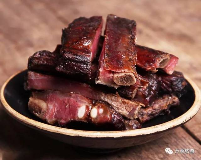 万源家乡年味渐浓,隔着屏幕都能闻到腊肉香!