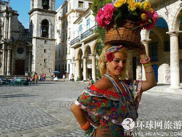 实拍!古巴街头的"站街女"