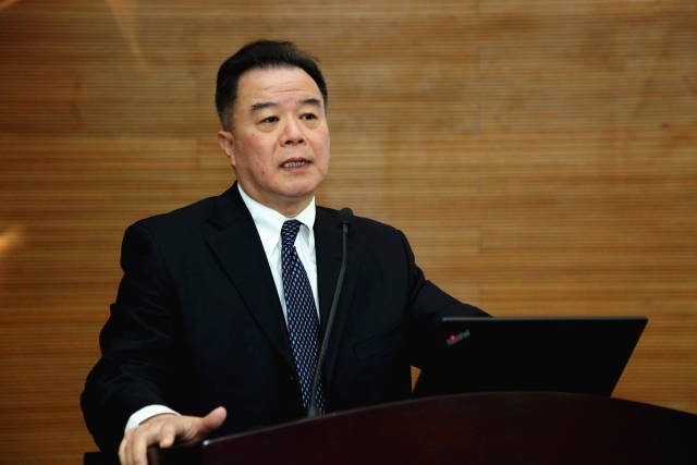 王耀刚简要回顾了2017年大学医院在人才培养,科学研究,医疗卫生,医院