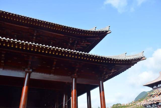 护国寺位于白鹤镇宝相村,与国清寺,万年寺,太平寺并称四大丛林.