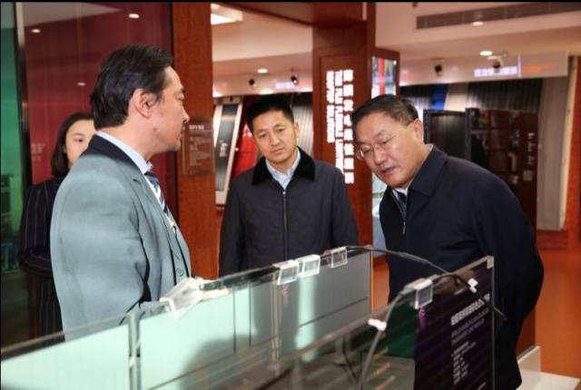 动态鄂尔多斯市副市长麻永飞赴北京汉能控股集团考察