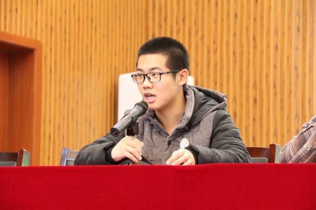 魏子顺:永州人,毕业于东安一中,清华经管学院17级本科生,2017年高考