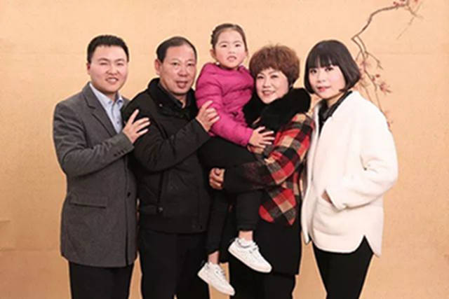 敬爱 勤开启最美家庭李金叶的幸福密码!