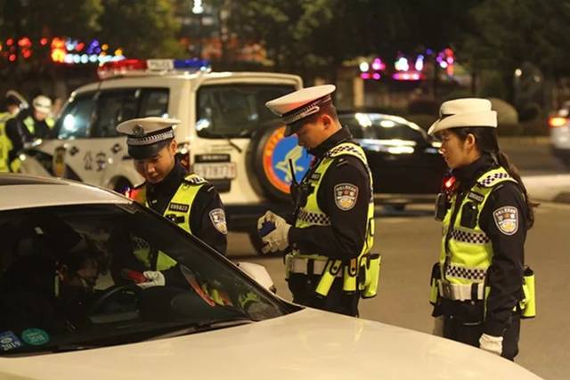 丽江市重拳严查在职中小学教师有偿补课!决不