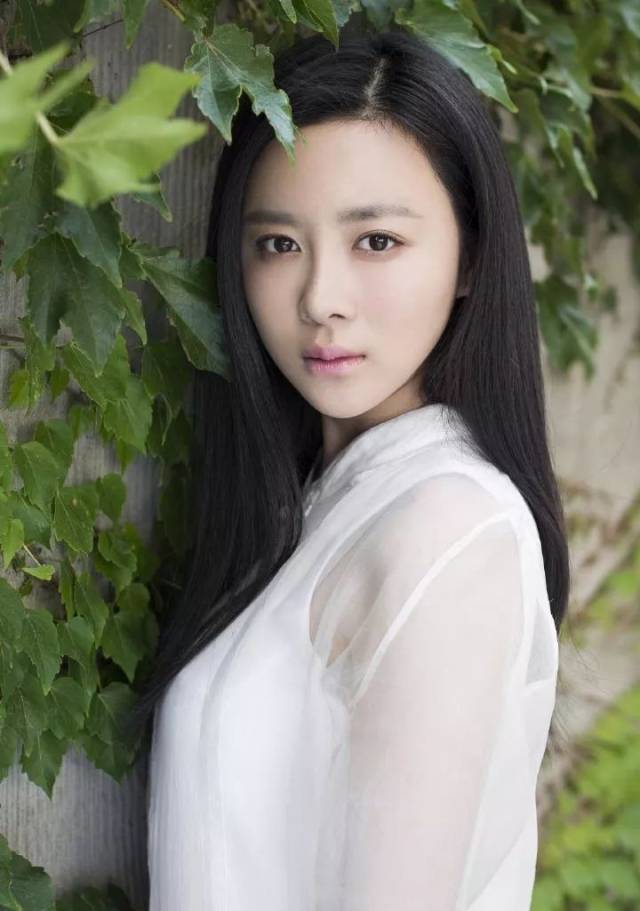 学院表演系  代表作品:《南少林荡倭英豪》《夏妍的秋天》《鸿门宴》