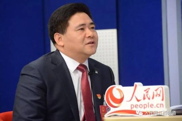 "23日晚,江西省人大代表,南丰县县长乐启文做客